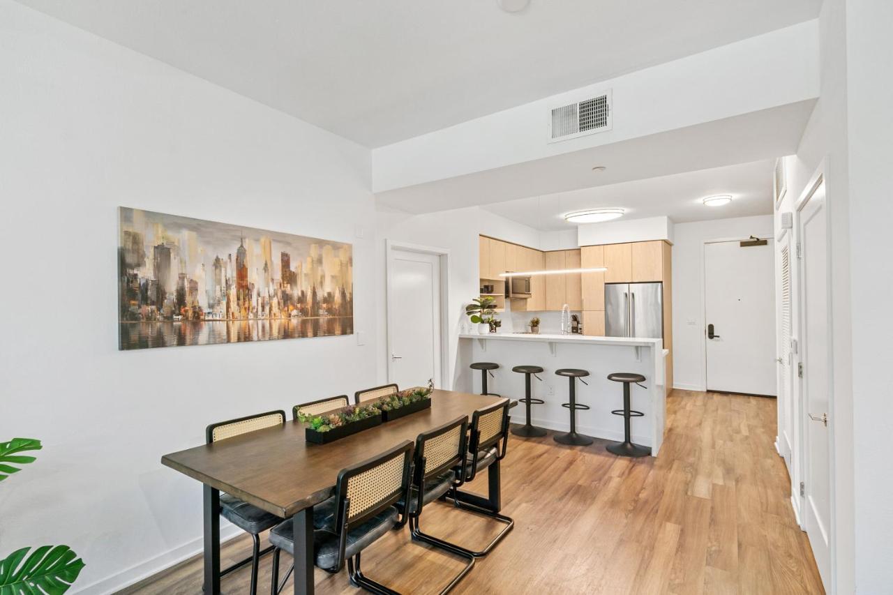 Beverly Grove Chic City Oasis 2 Bedroom Apt With Den 138 洛杉矶 外观 照片