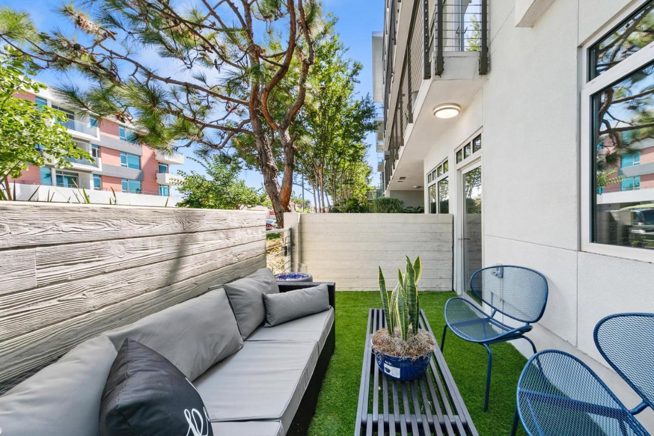 Beverly Grove Chic City Oasis 2 Bedroom Apt With Den 138 洛杉矶 外观 照片