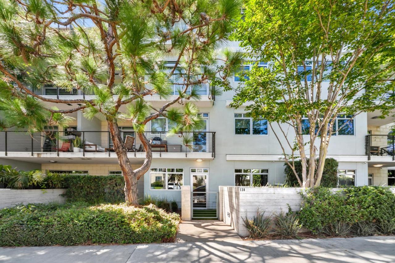 Beverly Grove Chic City Oasis 2 Bedroom Apt With Den 138 洛杉矶 外观 照片